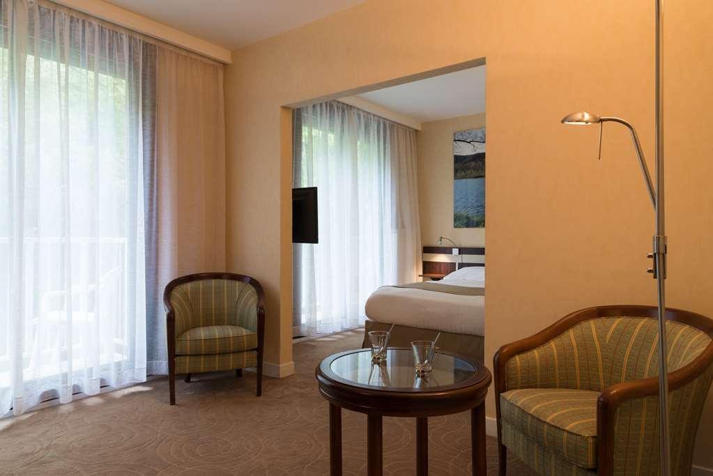 Villa Borghese, The Originals Relais Gréoux-les-Bains Quarto foto